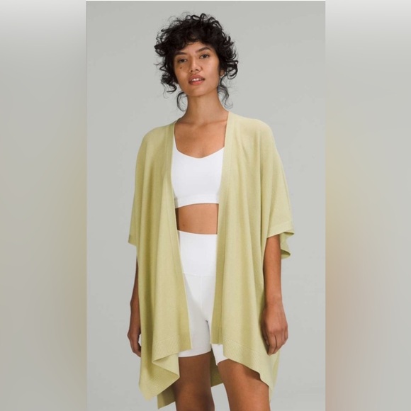 lululemon athletica Sweaters - Lululemon Find Your Light Wrap Poncho size XL XXL dew green